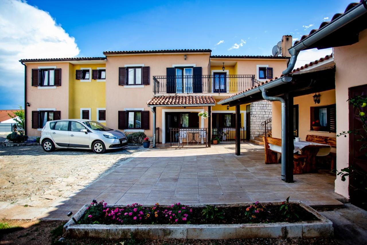 Apartmani Jurman Matohanci 外观 照片